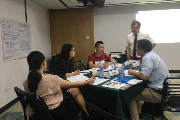 ÏÈÉúÖ¸µ¼Ñ§Ô± (2).jpg ÏÈÉúÖ¸µ¼Ñ§Ô± (2).jpg